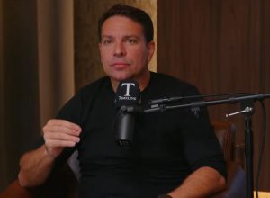 ICE comunica direito de permanência provisória a Ramagem nos EUA, diz PF em reunião