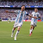 Messi iguala Mbappé com 14 gols em Copas e se aproxima de recorde histórico