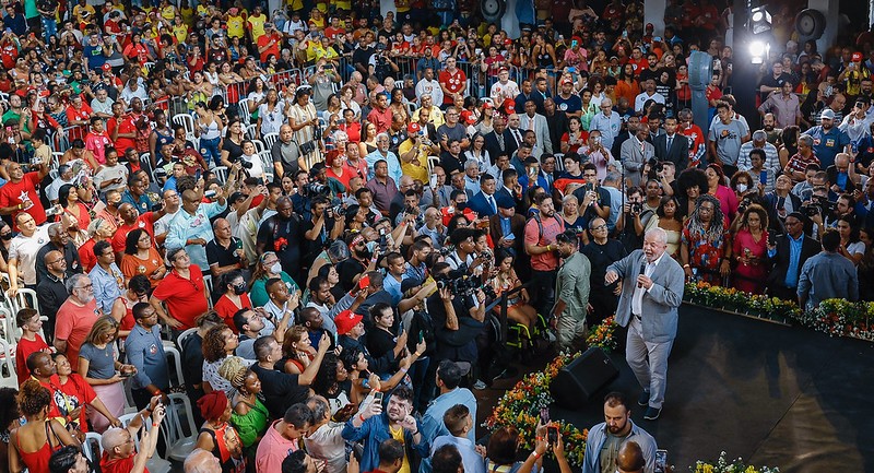Pesquisa Quaest revela redução de rejeição de Lula entre eleitores evangélicos