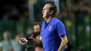 Cuca recusa proposta do Botafogo para ser novo técnico do clube; SAF nega