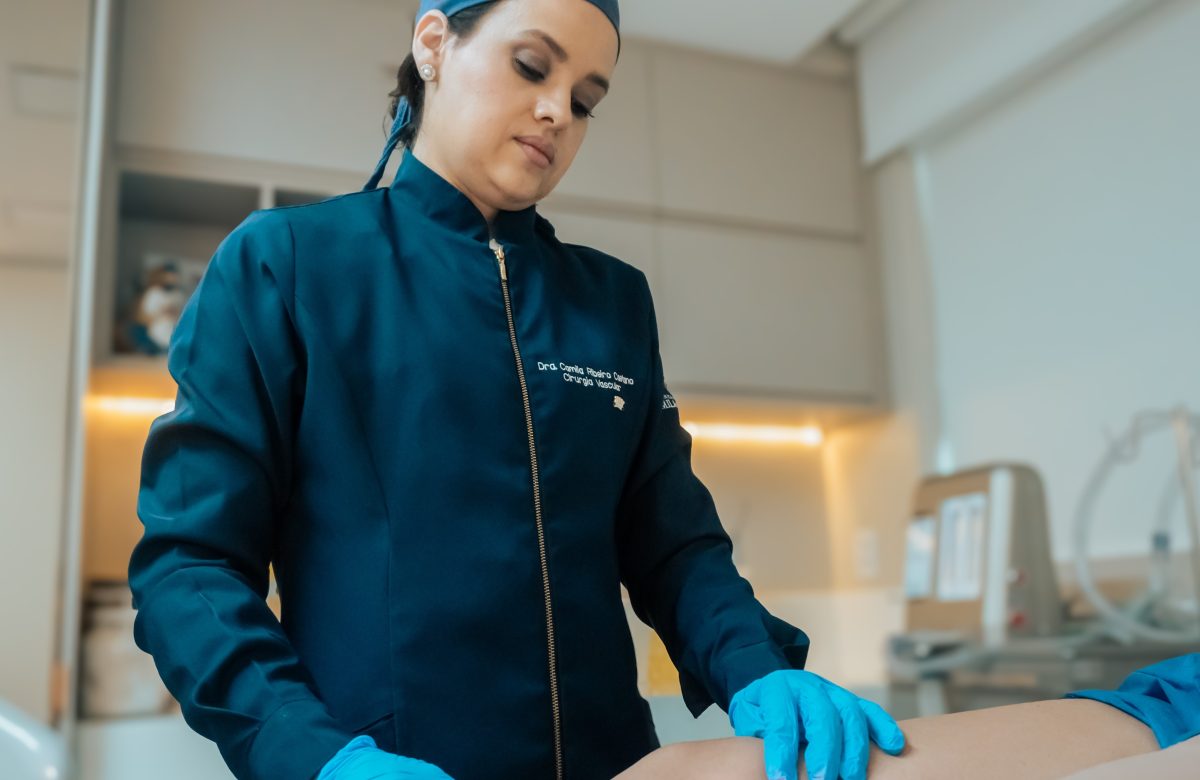 Endolaser: A Alternativa Moderna à Cirurgia de Varizes para Mulheres 40+