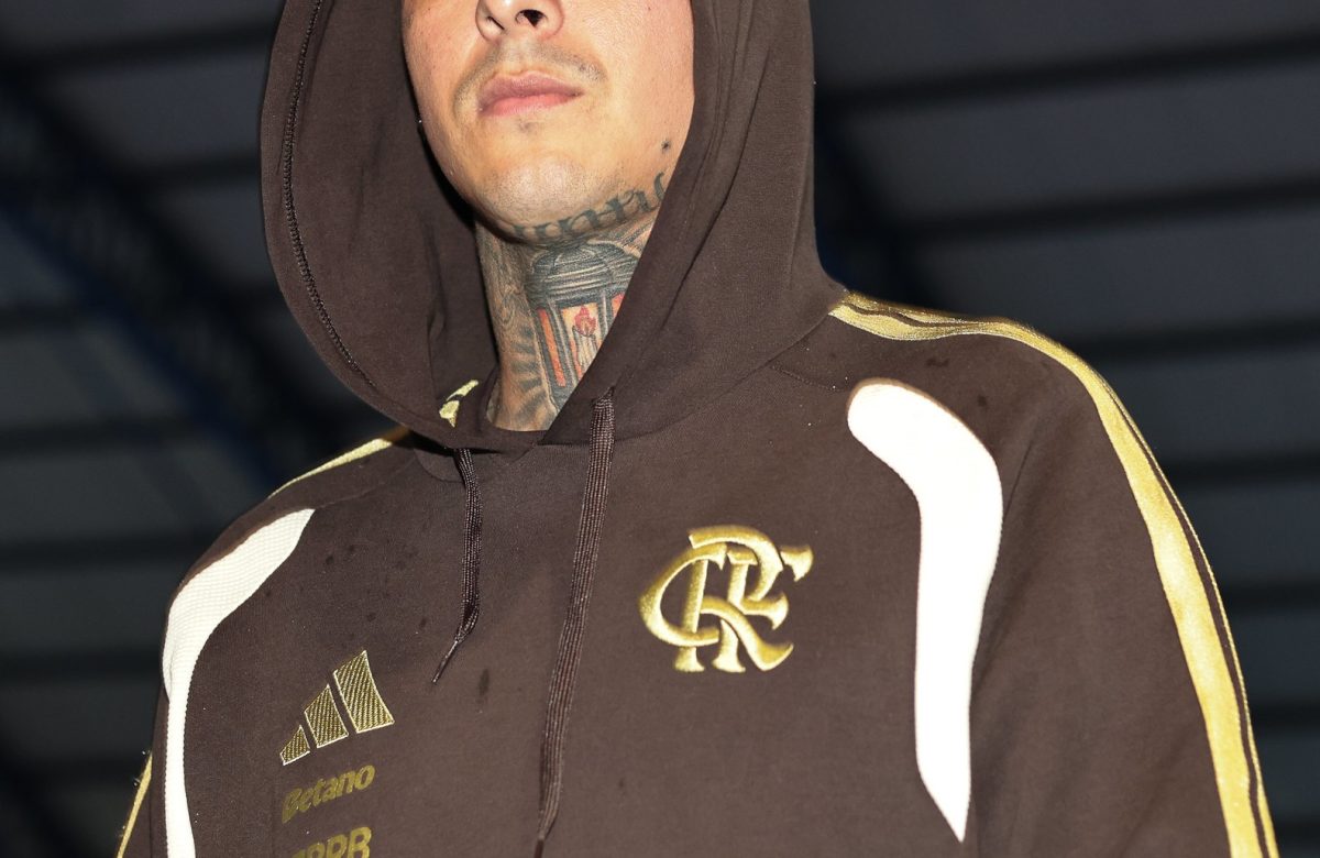 Erick Pulgar suspenso por 4 jogos pelo STJD após agressão contra Bragantino