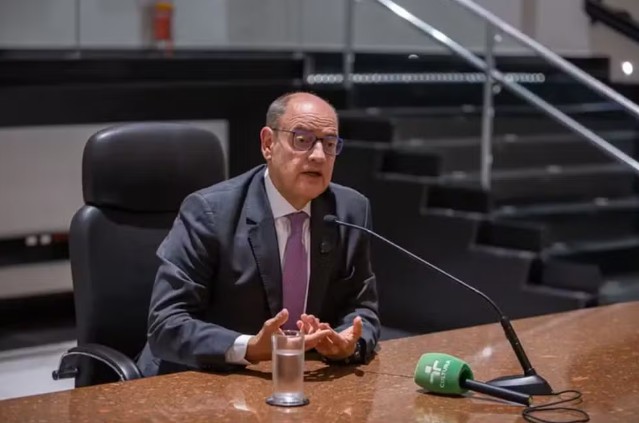 Governador do Rio se reúne com Lula e ministro do STF antes de julgamento crítico sobre royalties de petróleo