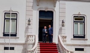 Lula ironiza Trump em Portugal: ‘Melhor dar logo o Nobel para ele’ – Crítica ao magnata americano