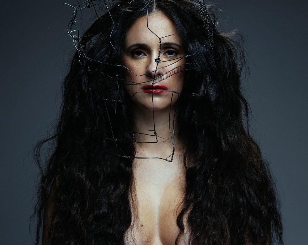 Mariana Rosa viraliza ao denunciar violência psicológica em relacionamentos abusivos com série viral no Instagram