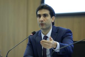 PEC do Banco Central avança na CCJ após relator ceder ao governo; votação deve atrasar