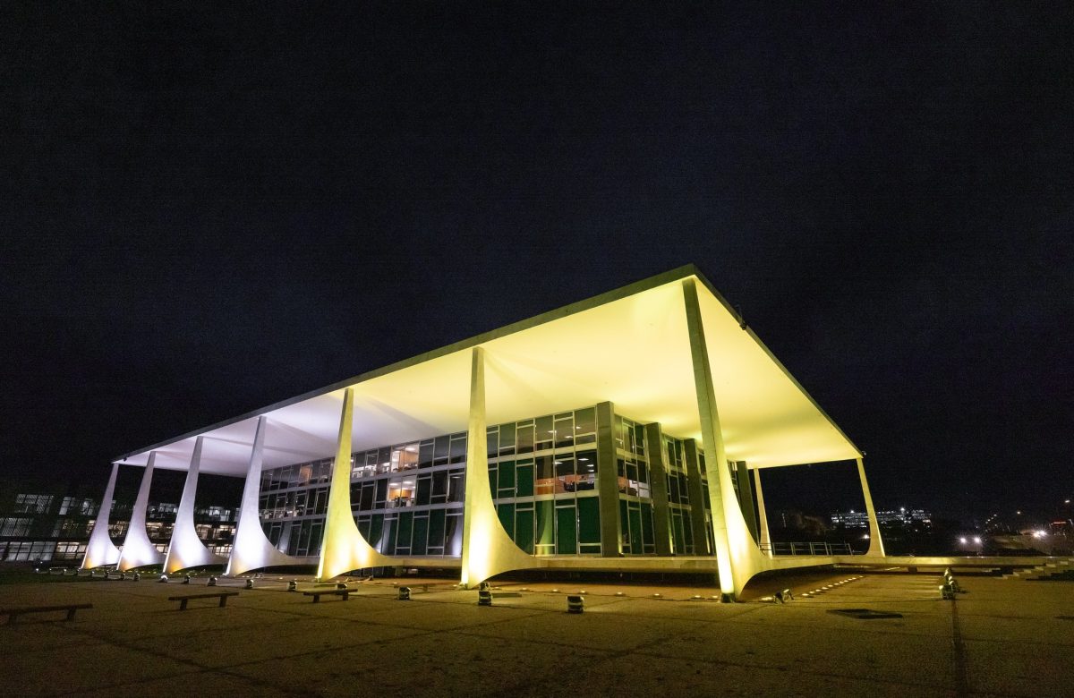 STF analisa acórdão do TSE sobre condenação de Castro para retomar julgamento da eleição no Rio