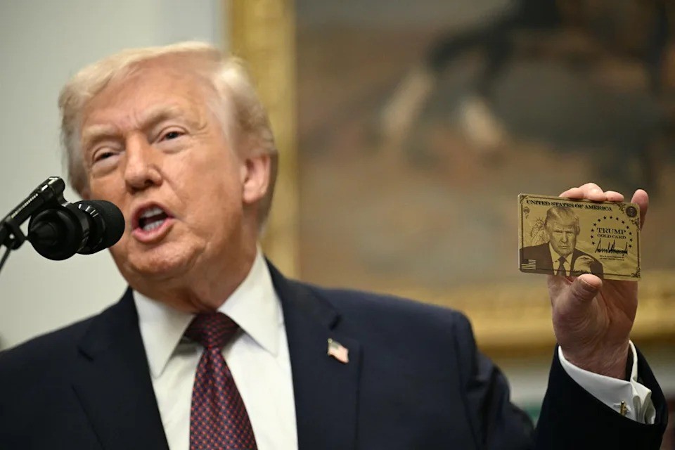 Trump libera primeiro visto ‘cartão ouro’ de US$ 1 milhão: promessa bilionária ganha forma