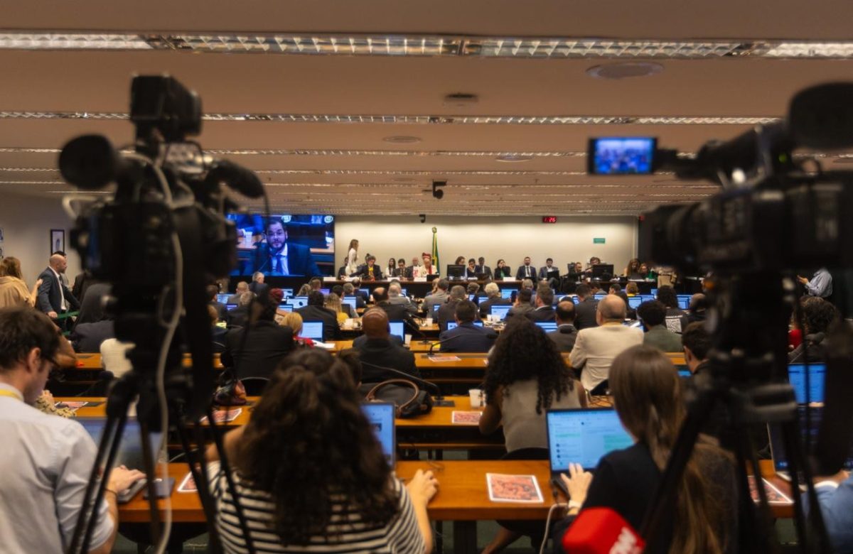 Câmara aprova PEC que estabelece fim da escala 6×1 e reduz jornada para 40 horas semanais