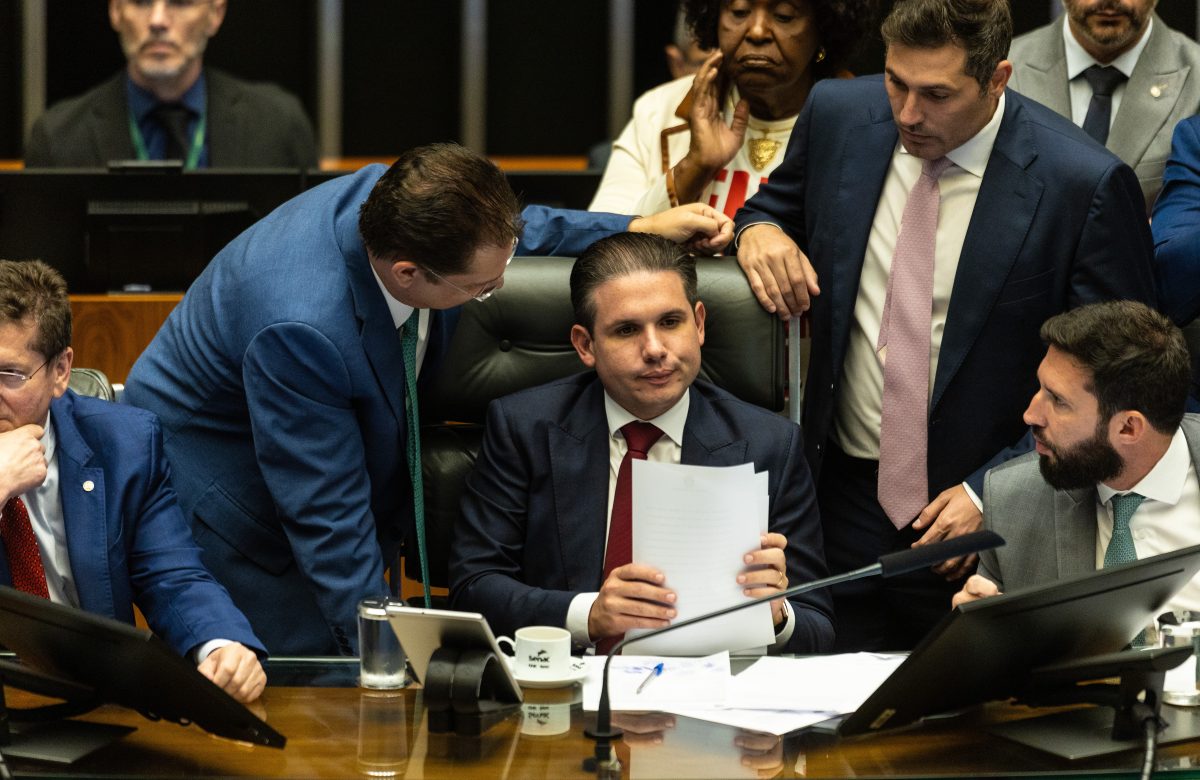 Câmara bloqueia votação da escala 4×3: Hugo Motta impede destaque do PL sobre jornada de trabalho