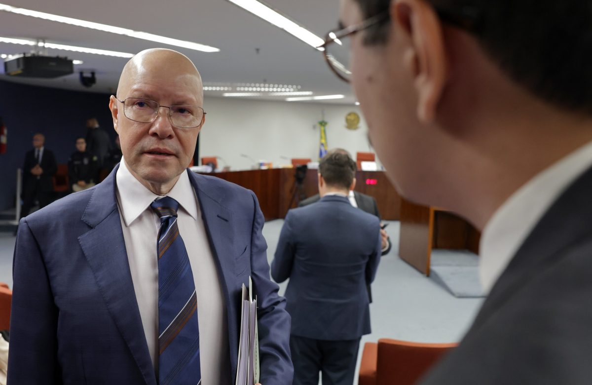 Defesas de Condenados por Golpe Preparam Pedidos de Redução de Penas Após Derrubada do Veto à Lei de Dosimetria