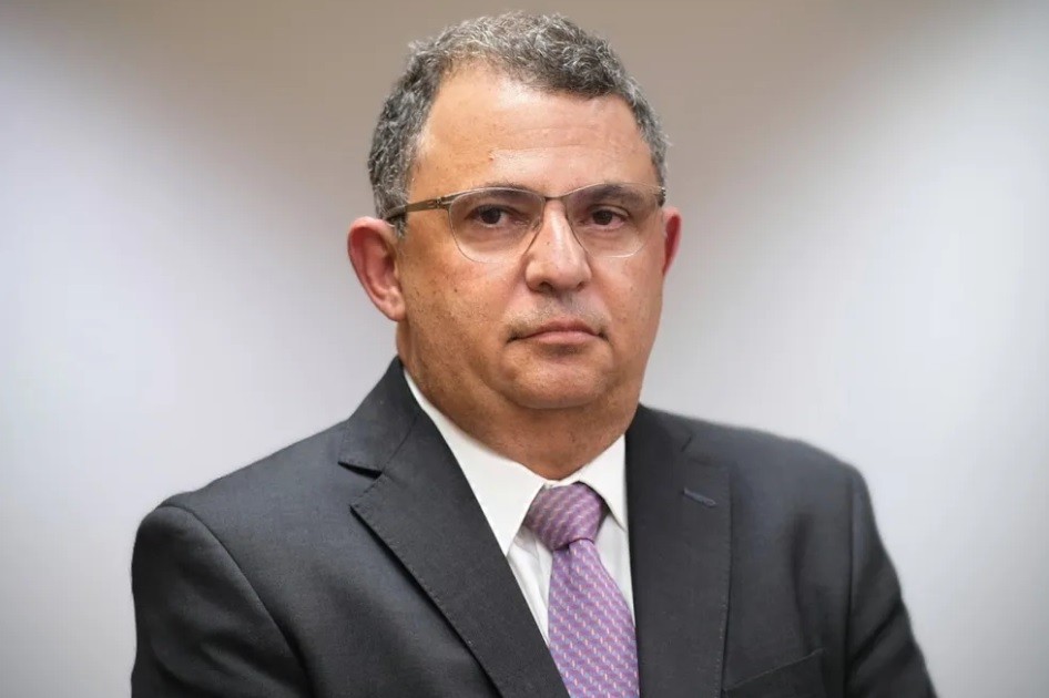 Ex-PGE do Rio é alvo em operação da PF contra fraudes em contratos da Refit