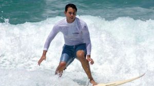 Guido Schäffer: O Surfista Santo Homenageado 17 Anos Após Morte na Praia do Recreio