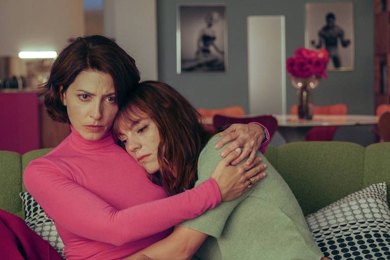Natal Amargo: Almodóvar retorna com humor negro e melodrama em novo filme