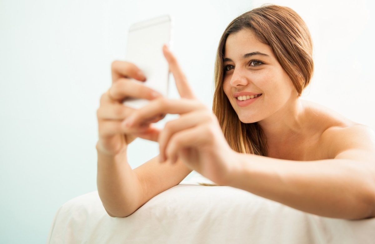 Pele Real: Como o Movimento de Autenticidade nas Redes Sociais Está Transformando a Beleza