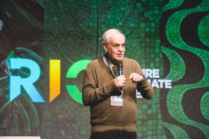 Brasil pode atingir neutralidade de emissões em 2040 e evitar colapsos ambientais, aponta Carlos Nobre