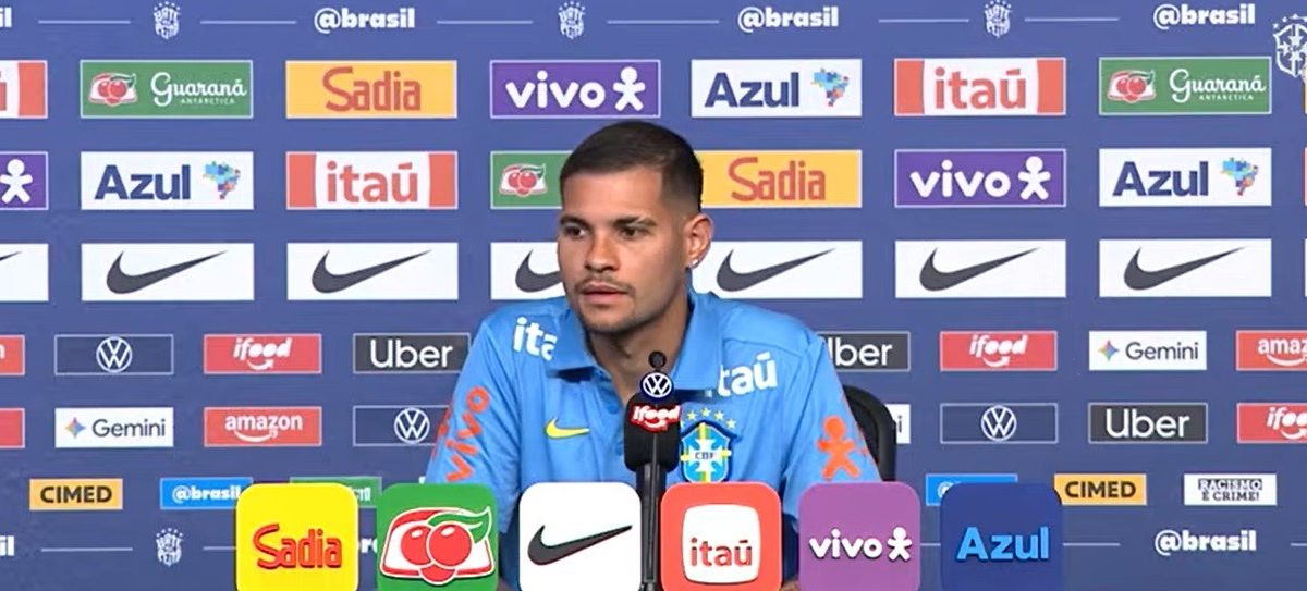 Bruno Guimarães analisa tática da Seleção e destaca versatilidade de Éderson após corte de Wesley