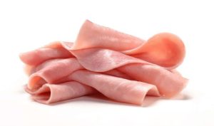Embutidos Ultraprocessados Contam como Proteína? Nutricionista Explica os Riscos