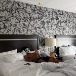 Lamine Yamal cuida da pele em hotel durante preparação para Copa do Mundo 2026