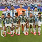 Messi usa chuteira personalizada na Copa do Mundo 2026 enquanto tendência rosa domina o torneio