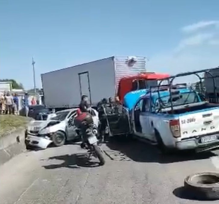 Rio de Janeiro reduz crimes violentos em 21 anos, mas roubos de cargas e veículos aumentam