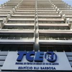 TCE-RJ pagou R$ 11,8 milhões em supersalários a conselheiros: conselheiro recebeu R$ 3 milhões em um mês