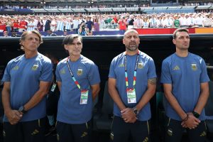 Auxiliar de Scaloni nega teorias da conspiração sobre final da Copa do Mundo: ‘Nada disso aconteceu’
