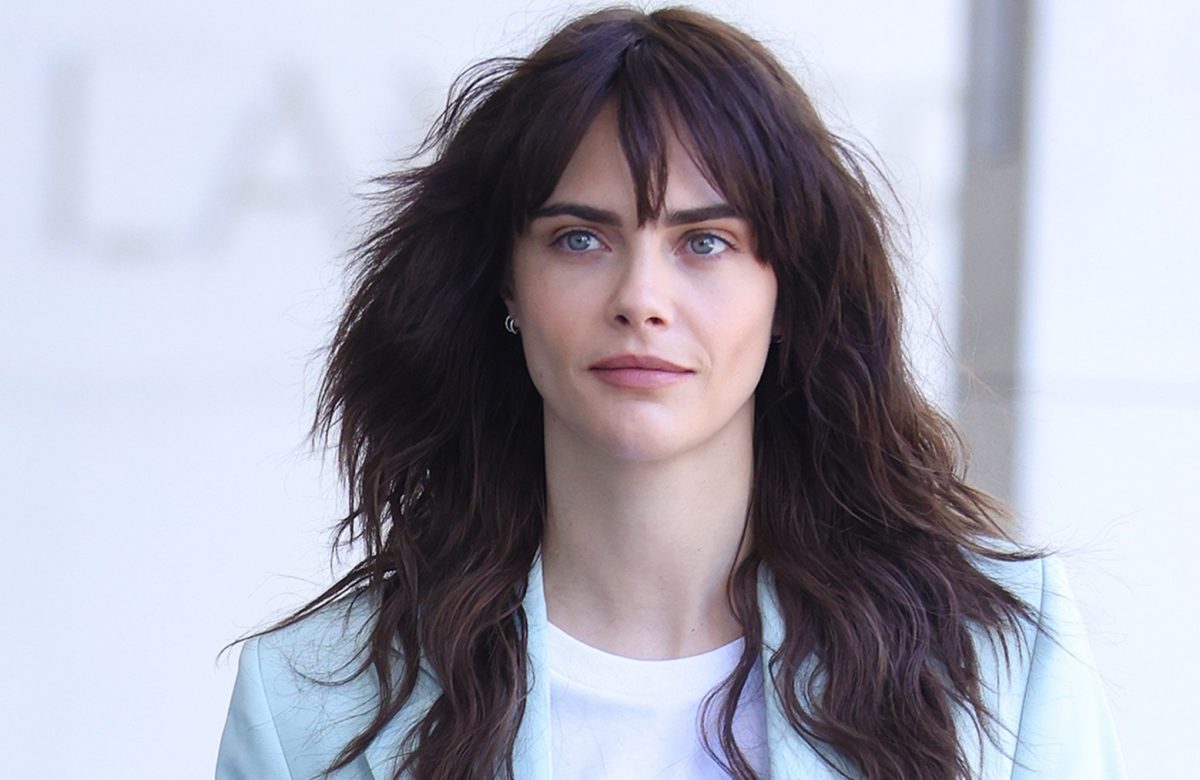 Cara Delevingne revela como a sobriedade transformou sua relação com sexo, intimidade e validação pessoal