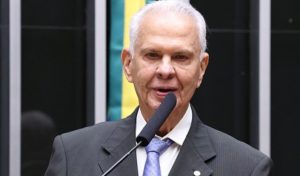 Deputado contesta filiação ao DC no STF e questiona regra eleitoral que beneficia filho de Lira