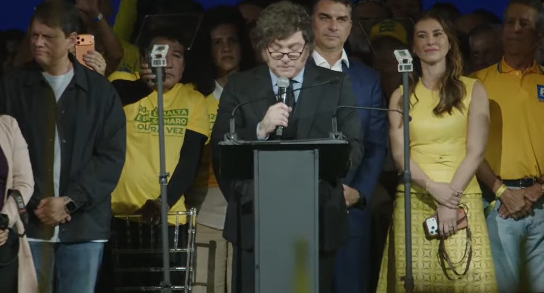 Itamaraty convoca embaixador do Brasil na Argentina após críticas de Milei em convenção do PL