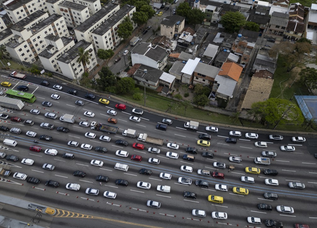 Linha Amarela: motocicletas causam 70% dos acidentes na via expressa do Rio