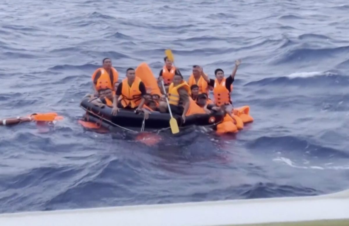 Navio vietnamita afunda no Mar do Sul da China: 17 desaparecidos e operação de resgate em andamento