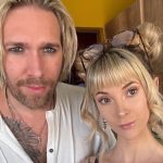 Relacionamento Aberto: Casal Britânico Responde Críticas e Explica Dinâmica da Relação
