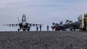 Trump intensifica operações militares no Oriente Médio e ameaça guerra total contra o Irã