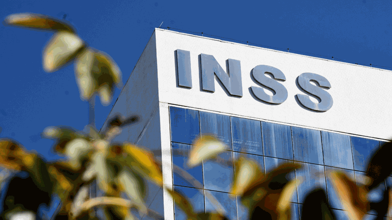 Justiça Federal libera R$ 2,4 bilhões em atrasados do INSS para 157,7 mil segurados; veja como consultar