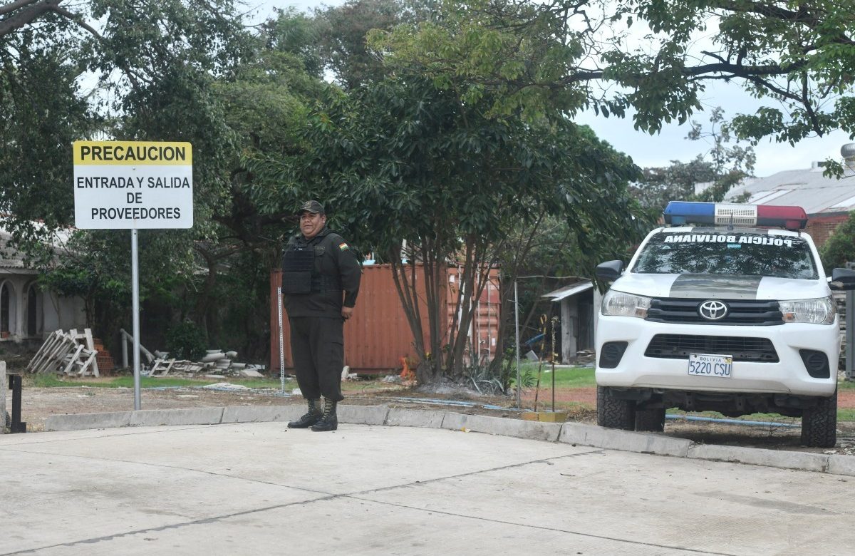 Assessor de presidente boliviano é preso por suspeita de tentativa de feminicídio contra ex-companheira