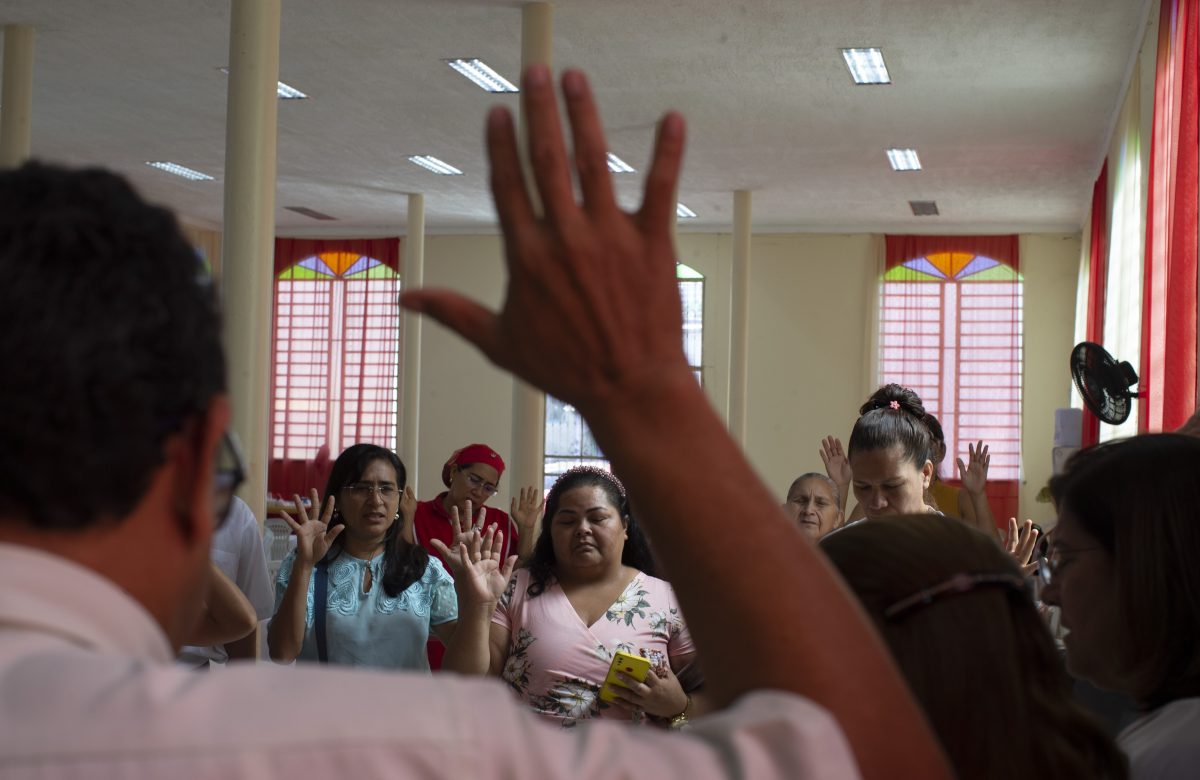 Candidatos com Identidade Religiosa Recuam em 2026 e Retornam ao Patamar de 2018