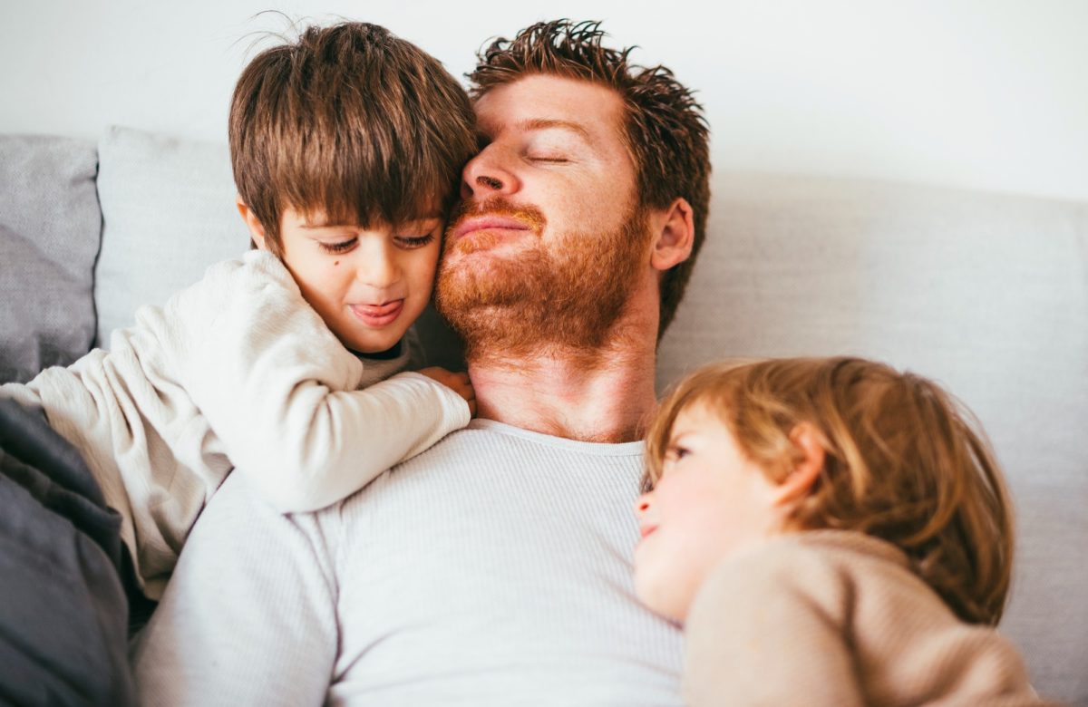 Dia dos Pais: Como a Geração Moderna Expressa Emoções aos Filhos e os Impactos Positivos