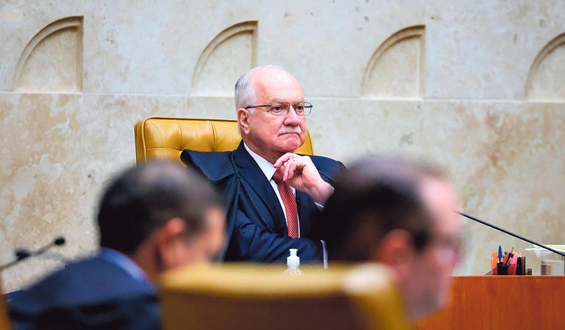 Fachin anuncia projeto de lei para regulamentar salários de juízes e desembargadores em 2024