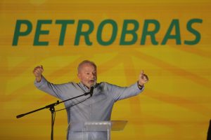 Lula visita plataforma da Petrobras na Margem Equatorial após descoberta histórica de petróleo no Amapá