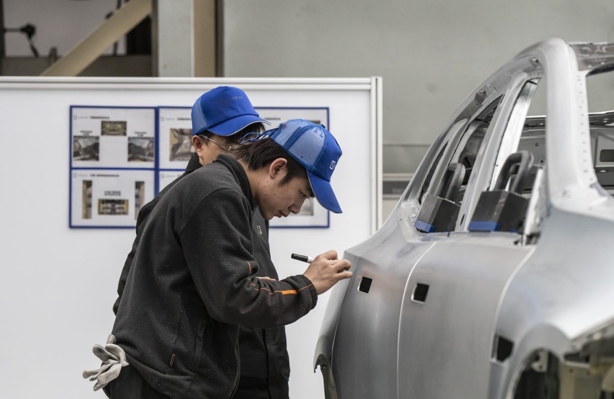Maior Recall Automotivo da China: Tesla lidera convocação de 4,3 milhões de veículos por risco nas portas