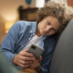 Por que adolescentes fazem 'escolhas estúpidas': o cérebro está funcionando exatamente como deveria