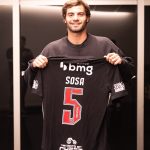 Vasco anuncia contratação de Santiago Sosa: volante argentino assina até 2029