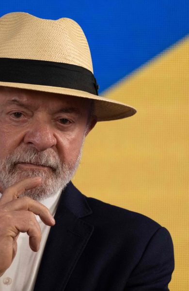 Aliados de Lula apontam isolamento de Flávio após escolha de vice e exploração do caso INSS