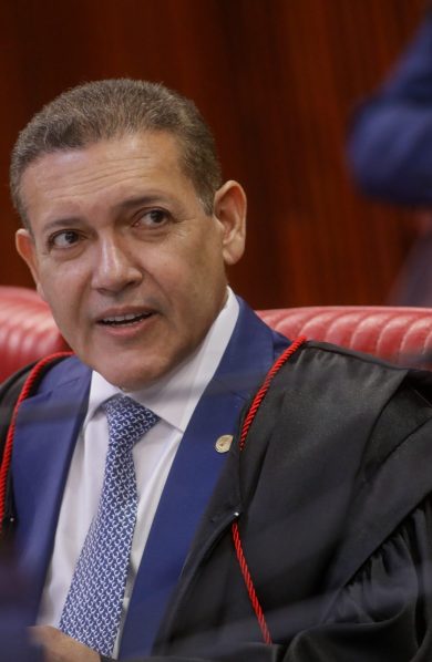Presidentes de partidos solicitam ao TSE flexibilização de disparos em massa e benefícios eleitorais para 2026