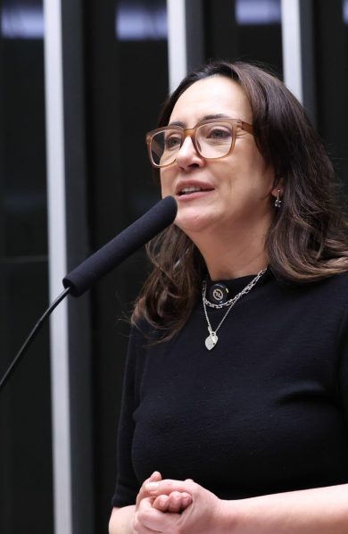 Rosangela Moro intensifica pré-campanha no Paraná após transferência eleitoral